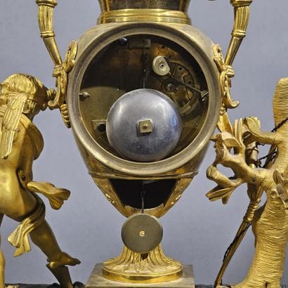 PENDULE en bronze doré 