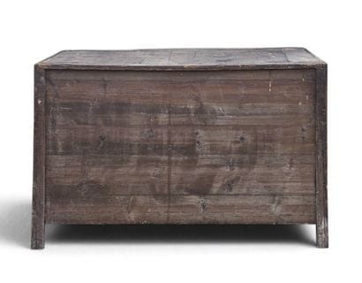 COMMODE en placage de bois de violette, laiton...