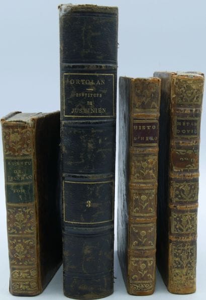 [CLASSIQUE & DIVERS]. Ensemble de 4 Volumes.

François...