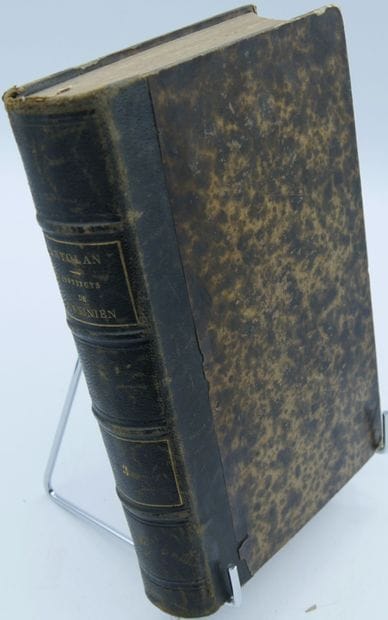 [CLASSIQUE & DIVERS]. Ensemble de 4 Volumes.

François...