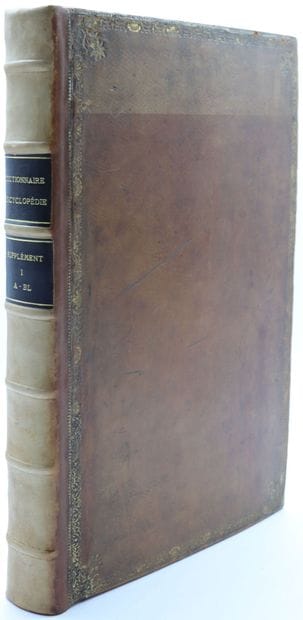 DICTIONNAIRE - ENCYCLOPEDIE - Ensemble de...