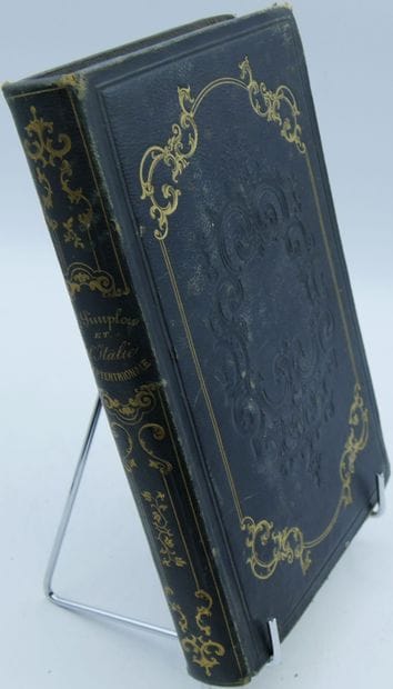 [ETRANGERS]. Ensemble de 13 Volumes.

12...