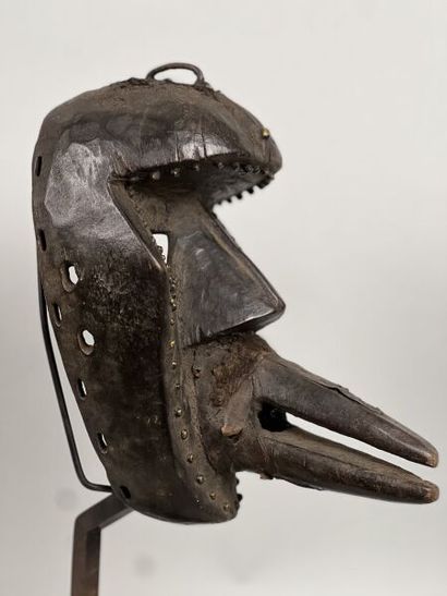 COTE D'IVOIRE - DAN KRAN people

Wooden mask...