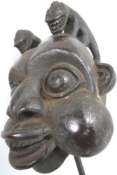 CAMEROON - BAMILEKE people, WUM region

Helmet...