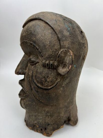 NIGERIA - BOKI People

Wooden crest mask
Beautiful...