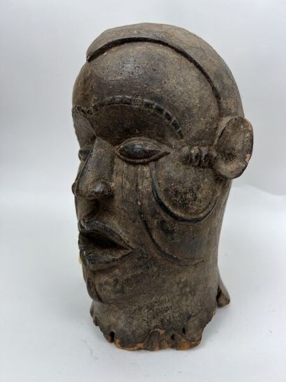 NIGERIA - BOKI People

Wooden crest mask
Beautiful...