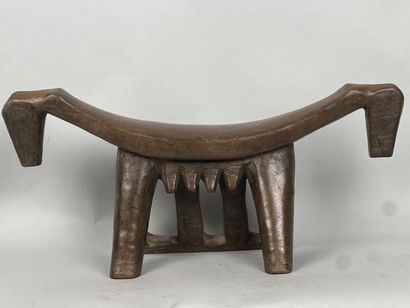 SUDAN - DINKA people

Zoomorphic neck rest....