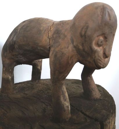 CAMEROON - BAMILEKE people

Drum with anthropomorphic...