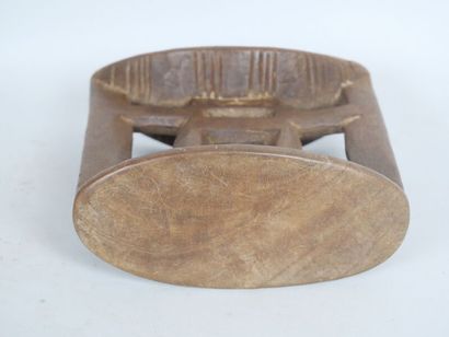 ETHIOPIA 

Set of four wooden neck rests...