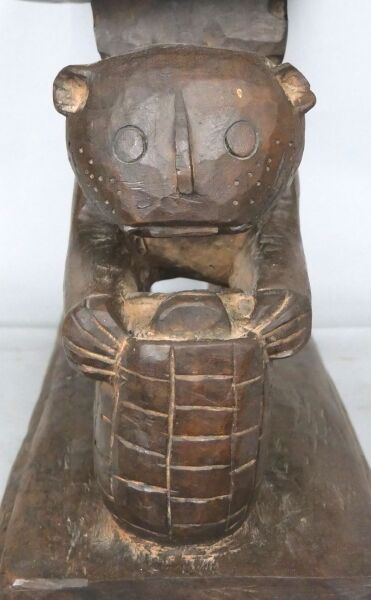 GHANA - ASHANTI people.

Chieftaincy seat...