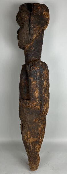 CAMEROON - BAMILEKE people

Male statue of...
