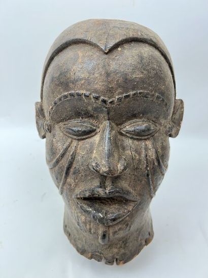 NIGERIA - BOKI People

Wooden crest mask
Beautiful...