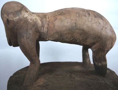 CAMEROON - BAMILEKE people

Drum with anthropomorphic...