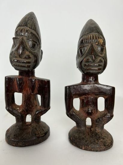 NIGERIA - YORUBA People



-Pair of statuettes...