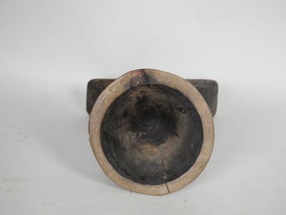 ETHIOPIA 

Set of four wooden neck rests...