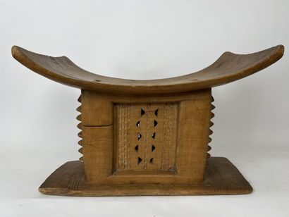 GHANA - ASHANTI People

Two curved seats...