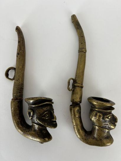 CAMEROON - Art Colon

Lot of two bronze pipes...