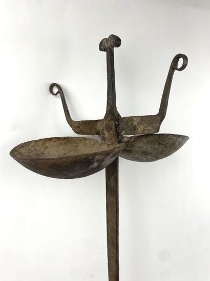 MALI - BAMANA People

Oil lamp in iron anthropomorphic.

H....
