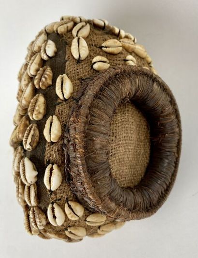 CAMEROON - BAMILEKE People

Small crest mask,...
