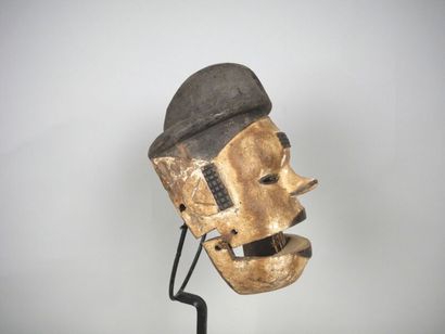 NIGERIA - OGONI people

Mask with articulated...