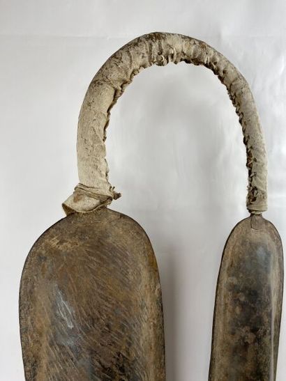 CAMEROON - BAMILEKE People

Two beaten iron...