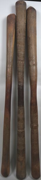 MALI- DOGON people

Lot of three finely decorated...