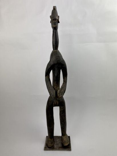 NIGERIA - MUMUYE People

Very slender female...