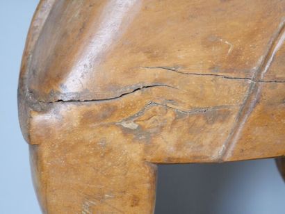 COTE D 'IVOIRE - ASHANTI people

Curved seat...
