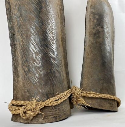 CAMEROON - BAMILEKE People

Two beaten iron...