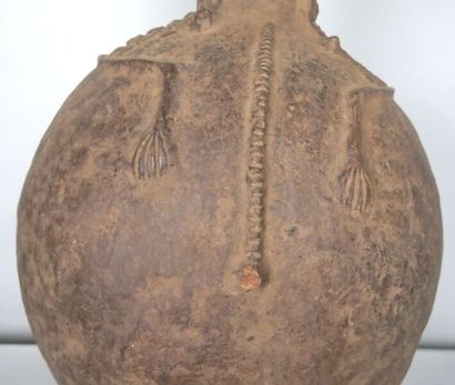 NIGERIA - GA'ANDA people

Jar for protection...