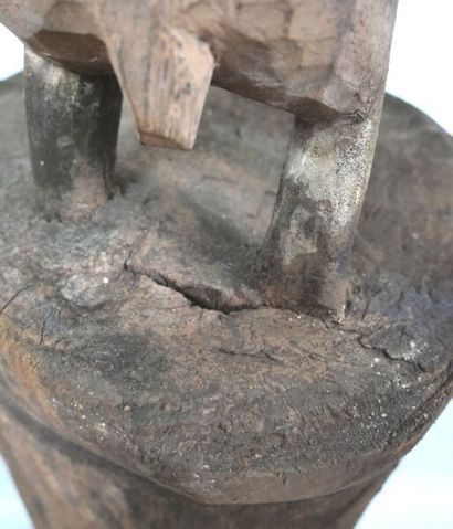 CAMEROON - BAMILEKE people

Drum with anthropomorphic...