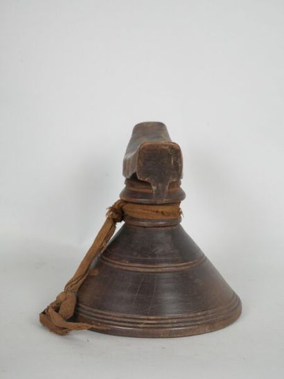 ETHIOPIA 

Set of four wooden neck rests...