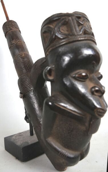 CAMEROON - BAMILEKE people

Royal clay pipe,...