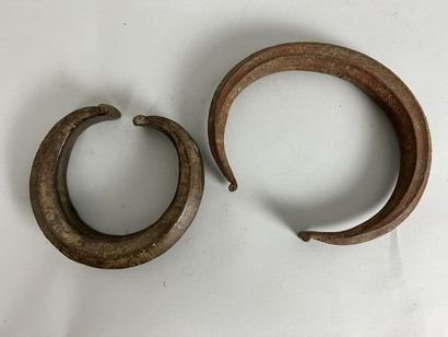 GABON - KOTA or FANG people

Lot of two bronze...