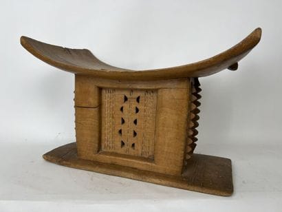 GHANA - ASHANTI People

Two curved seats...