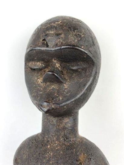 NIGERIA - EKET People

Female statuette standing...