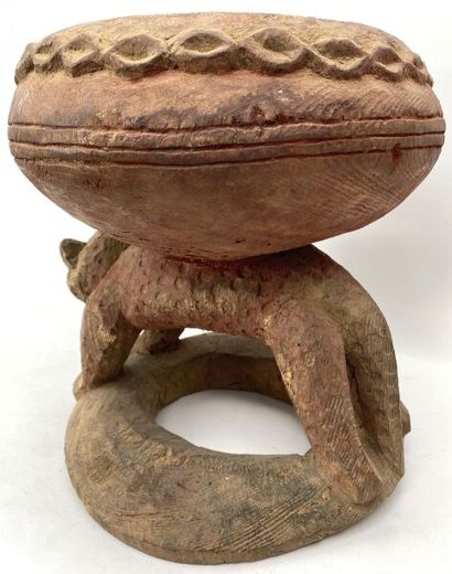CAMEROON - BAMILEKE People

Wooden bowl decorated...