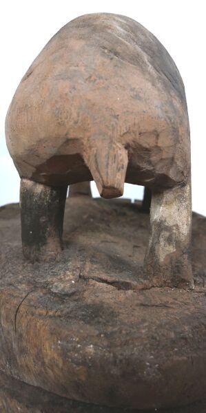 CAMEROON - BAMILEKE people

Drum with anthropomorphic...
