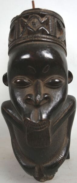 CAMEROON - BAMILEKE people

Royal clay pipe,...