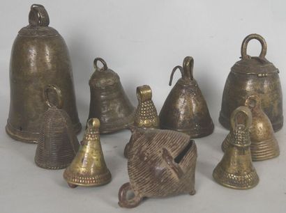 IVORY COAST and CAMEROON 

Lot of ten bronze...