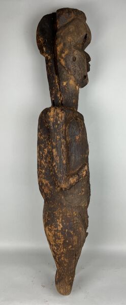 CAMEROON - BAMILEKE people

Male statue of...