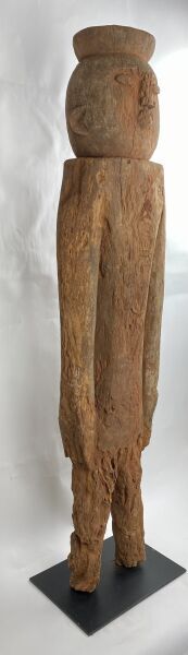 CAMEROON - BAMILEKE People

Large statue,...