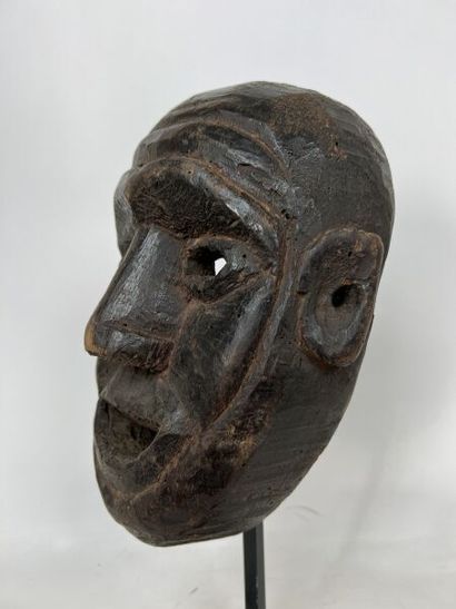 NEPAL - Middle Hill



Shamanic mask with...