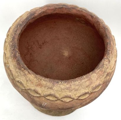 CAMEROON - BAMILEKE People

Wooden bowl decorated...