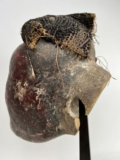 NIGERIA - IDOMA People

Two-colored mask...