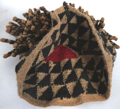 CAMEROON - BAMILEKE people

Three chieftaincy...