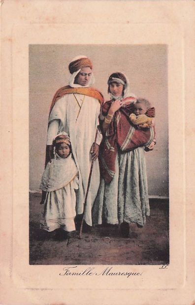 47 CARTES POSTALES ETRANGERS : 26cp/cpsm-Afrique...