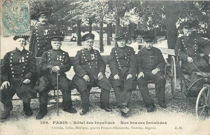 33 CARTES POSTALES PARIS : Divers Arrondissements....