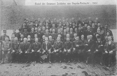 262 CARTES POSTALES MILITARIA : 78cp-France...