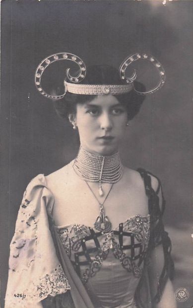 49 CARTES POSTALES VARIA : 9cp-Fantaisies,...